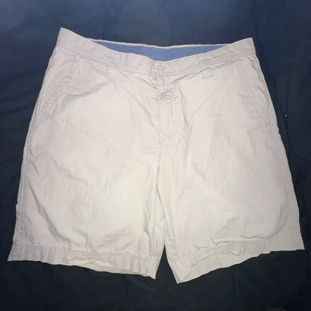 Columbia Shorts Size 32 Beige Modern Classic‎ Khaki Lightweight